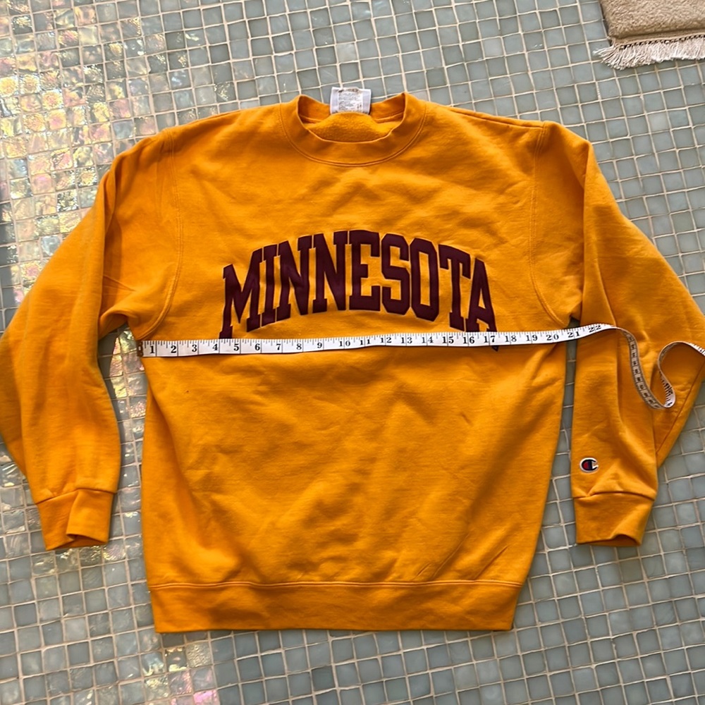 Champion University of Minnesota sweatshirt Goldie maroon medium gopher crew